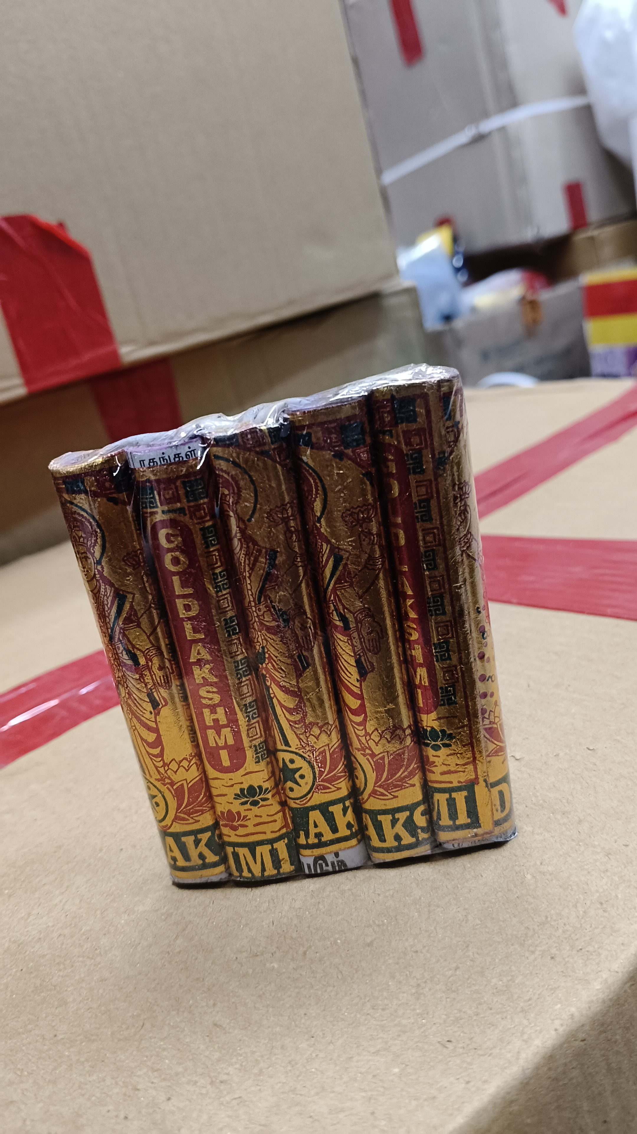 4 DELUXE LAKSHMI